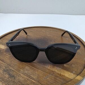 Gentle Monster My Ma Flatba Sunglasses Womens Black Cat Eye Tinted Oversized